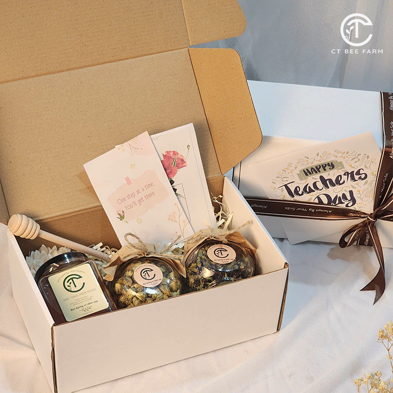 Set quà tặng 20/11 Happy Teacher Day Whitebox Set quà tặng 20/11 Happy Teacher Day Whitebox