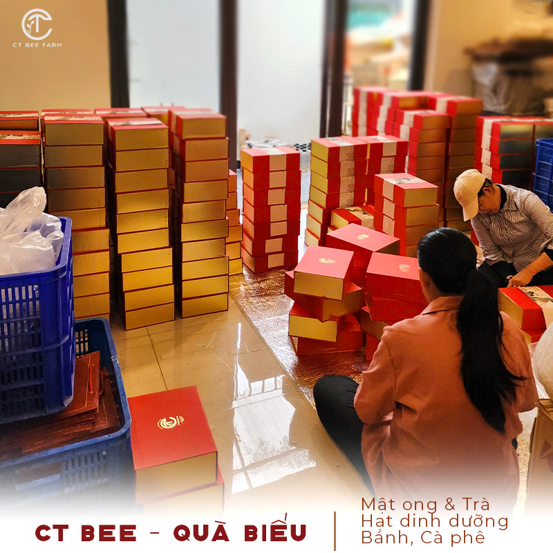 Hộp quà tết cao cấp Sắc Xuân by CT BEE Hộp quà tết cao cấp Sắc Xuân by CT BEE